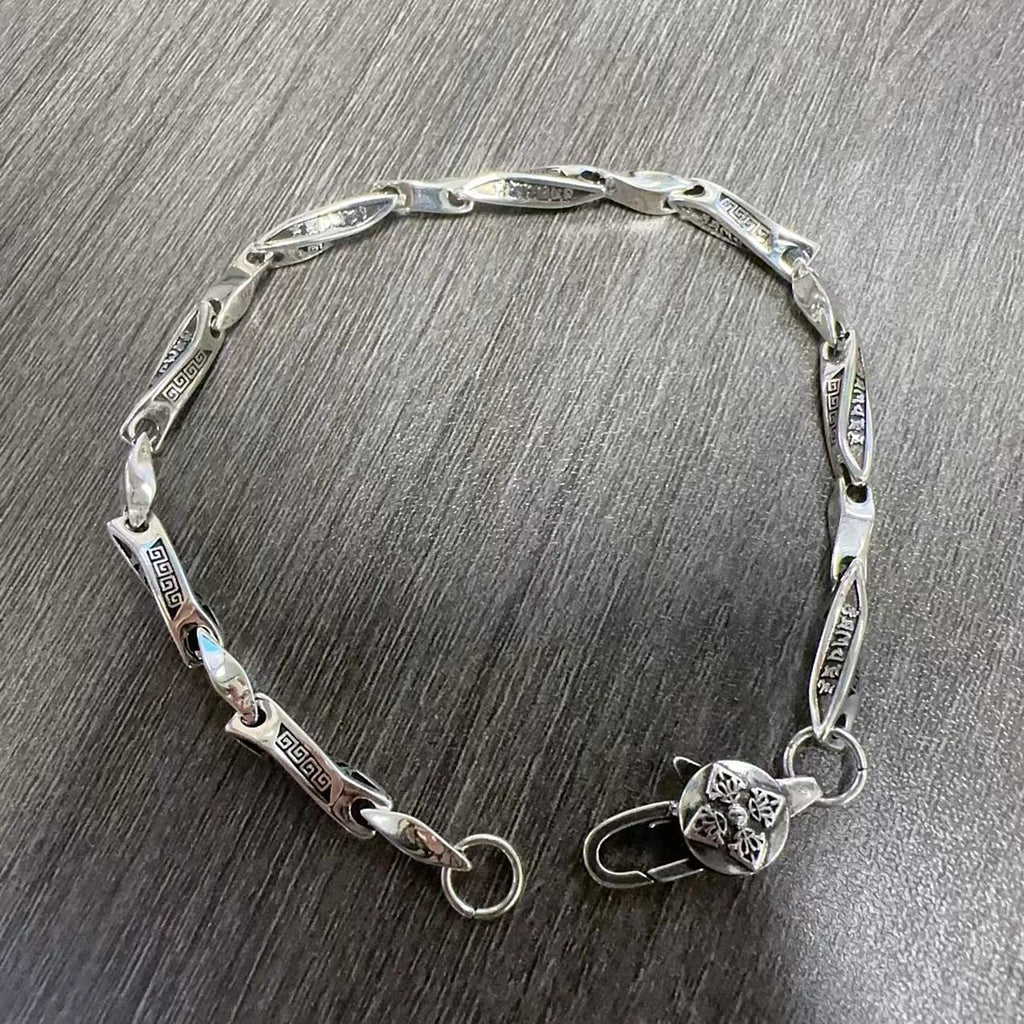 Vintage Ethnic Möbius Loop Bracelet – Distressed Blackened Finish, Minimalist Statement